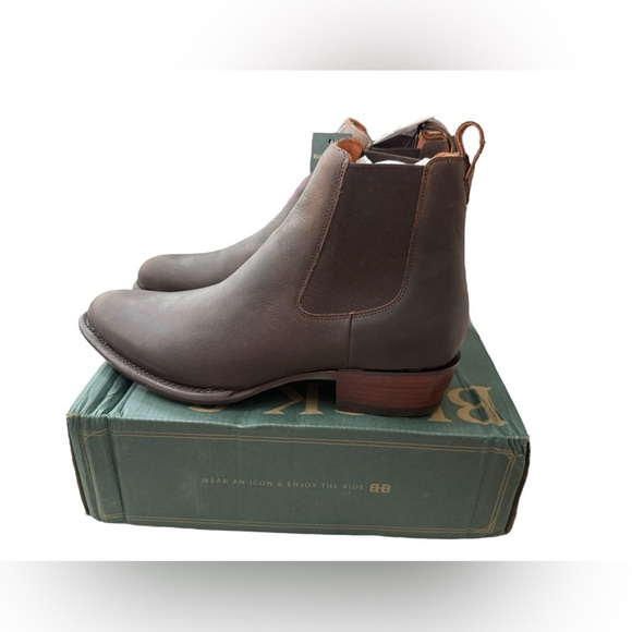 NIB Buck & Brana Men’s Paul Gamuza Leather Brown Ankle Boots in size 12 - Picture 2 of 7